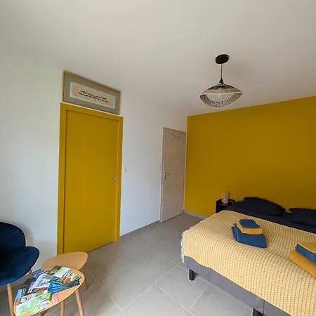 Bed & Breakfast Aux Bulles Colorees D'athis