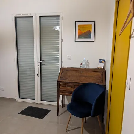 Aux Bulles Colorees D'athis Bed and Breakfast 3*